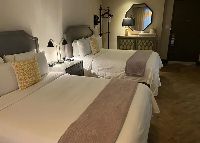 Hollywood Hotel